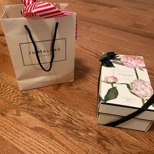 Jo Malone diffuser Peony&Blush suede 90$